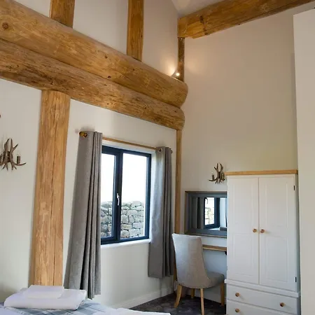 Braisty Woods - Knotty & *