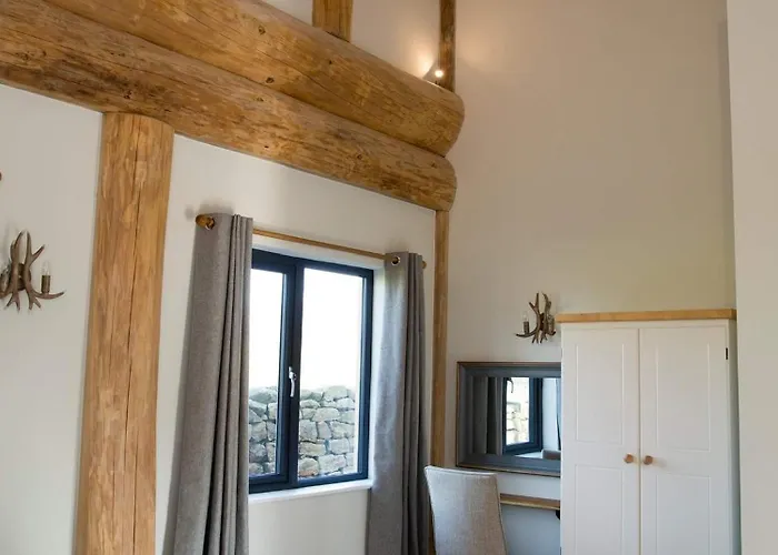 Braisty Woods - Knotty & *